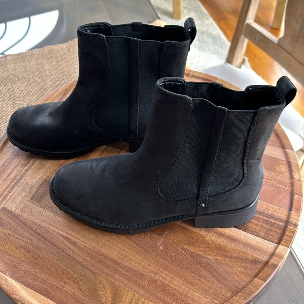 NWOT CLARKS Boots, women’s, Black, 
Size 9 1/2, Leather, Brand New-Never Worn